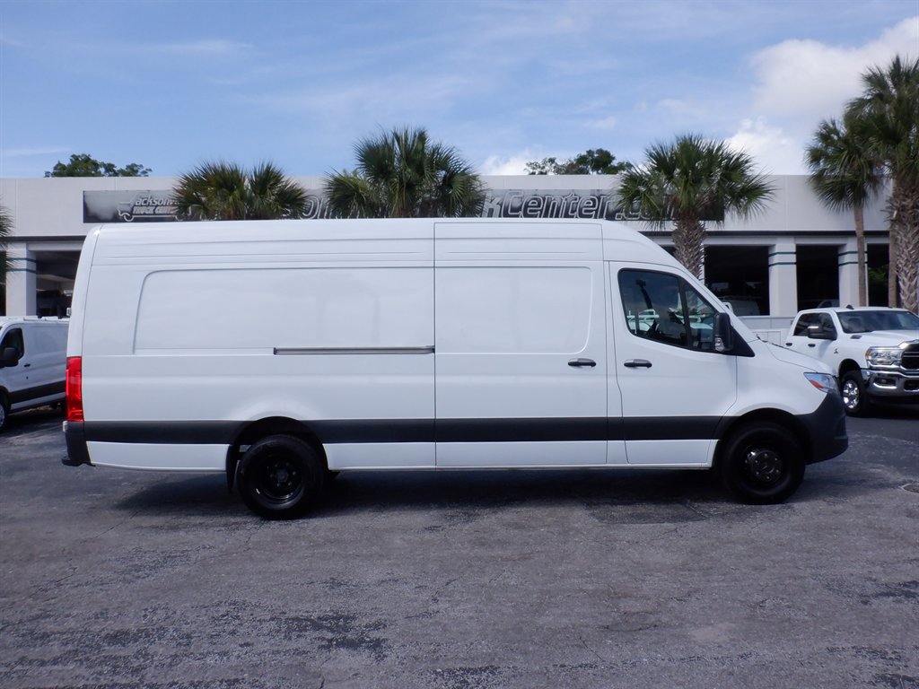 Used 2024 Mercedes-Benz Sprinter 3500 video 1