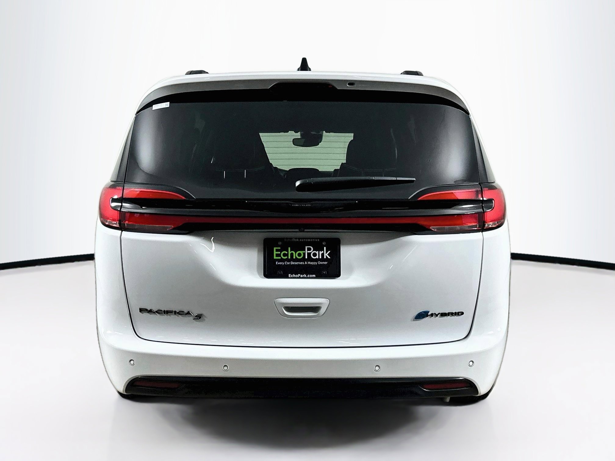 Used 2025 Chrysler Pacifica Premium FWD image 7