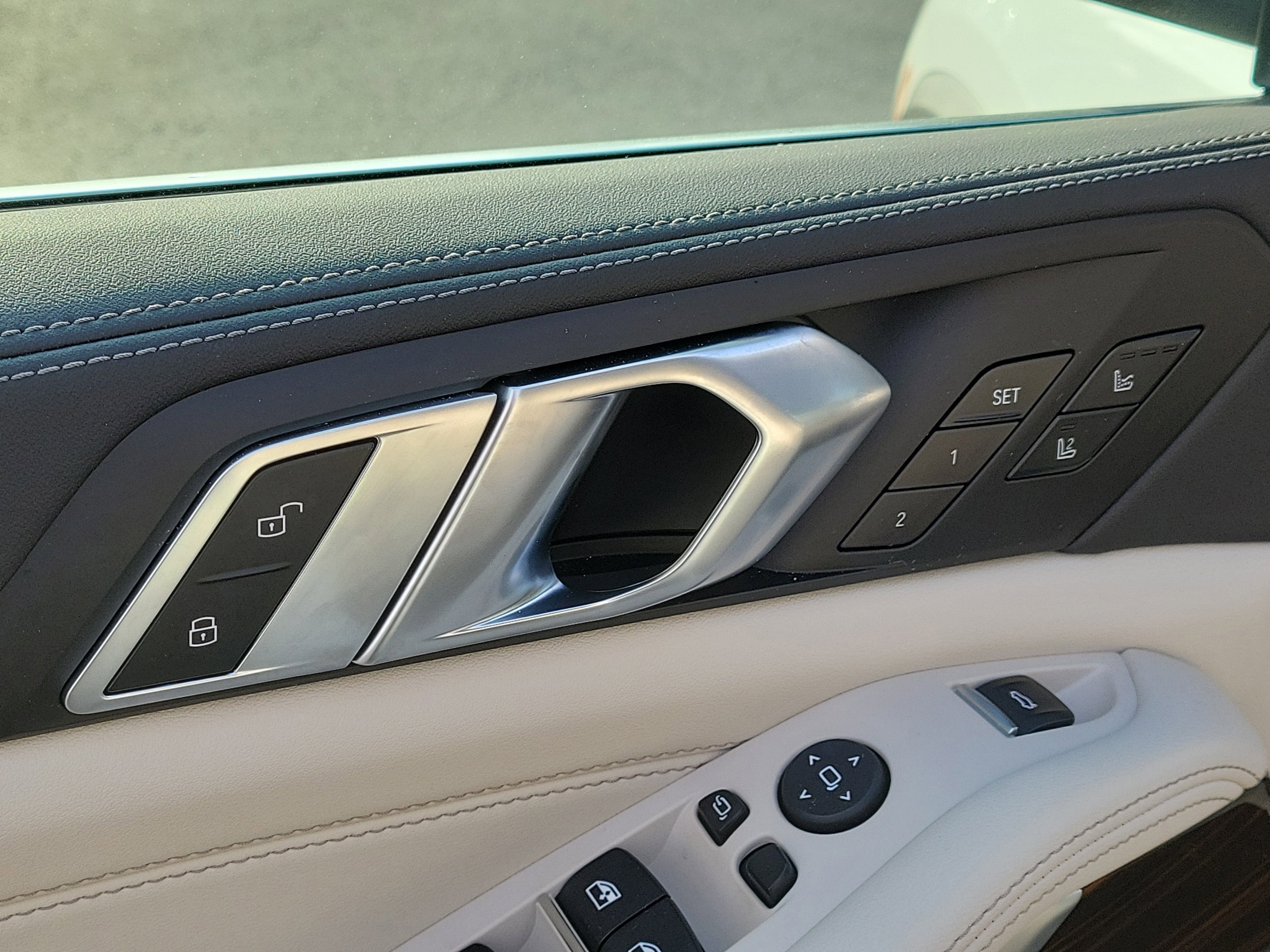 New 2026 BMW X5 sDrive40i w/ Climate Comfort Package image 15