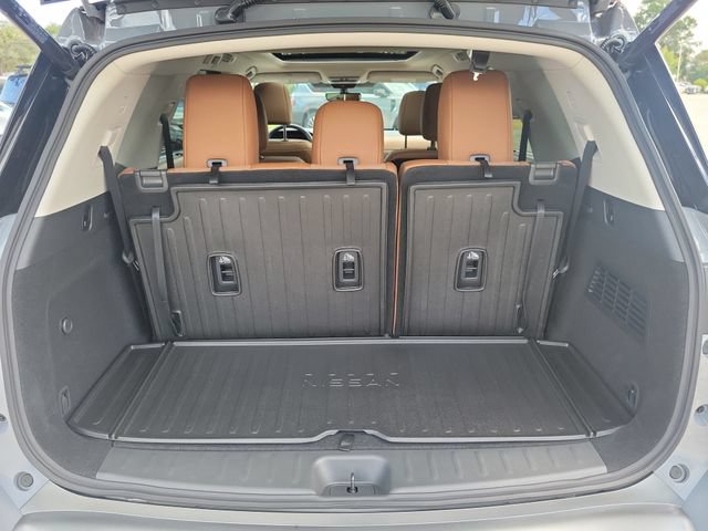 New 2026 Nissan Pathfinder Platinum AWD/4WD image 9
