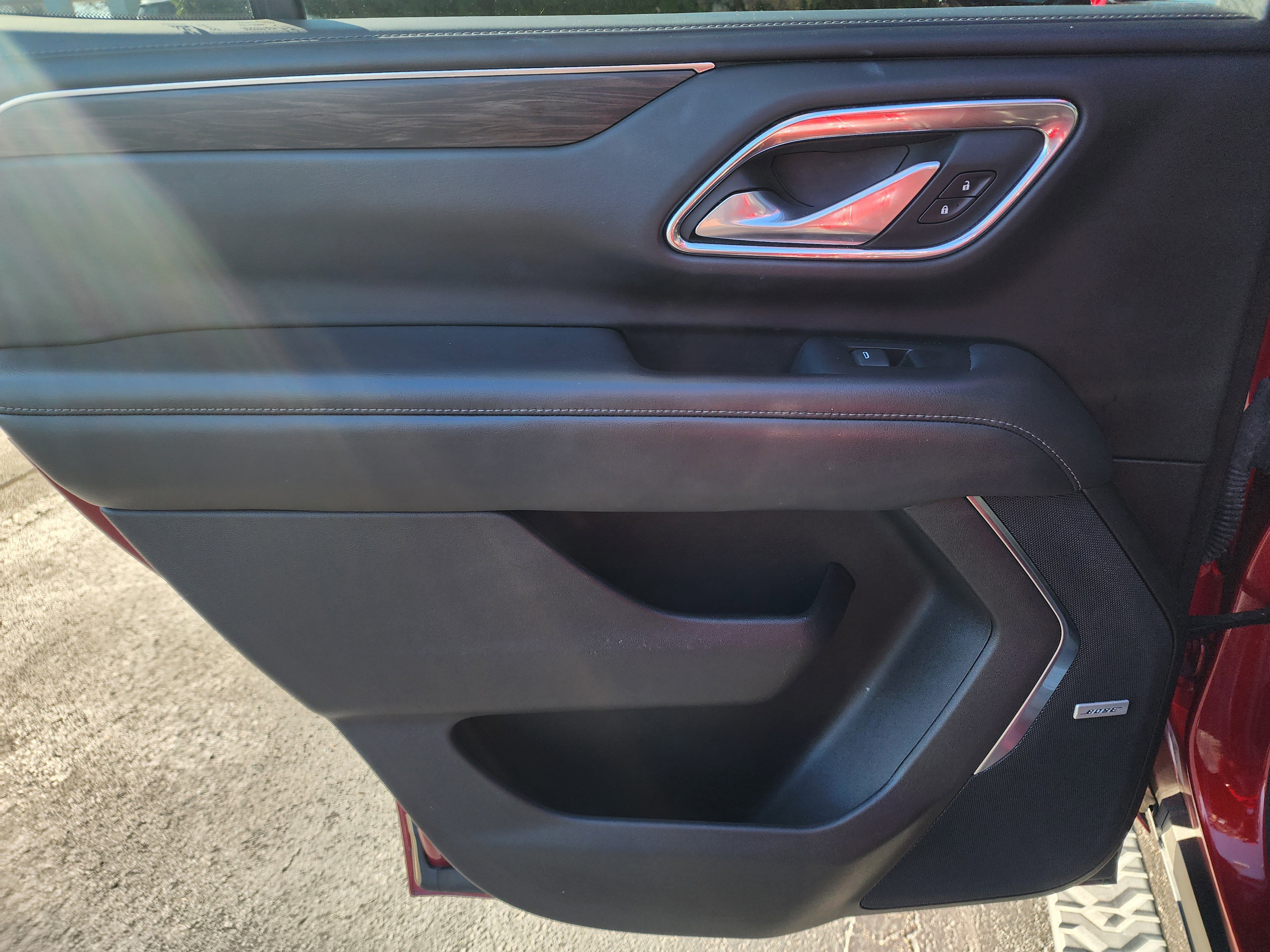 Used 2022 Chevrolet Tahoe Z71 w/ Z71 Off-Road Package image 16