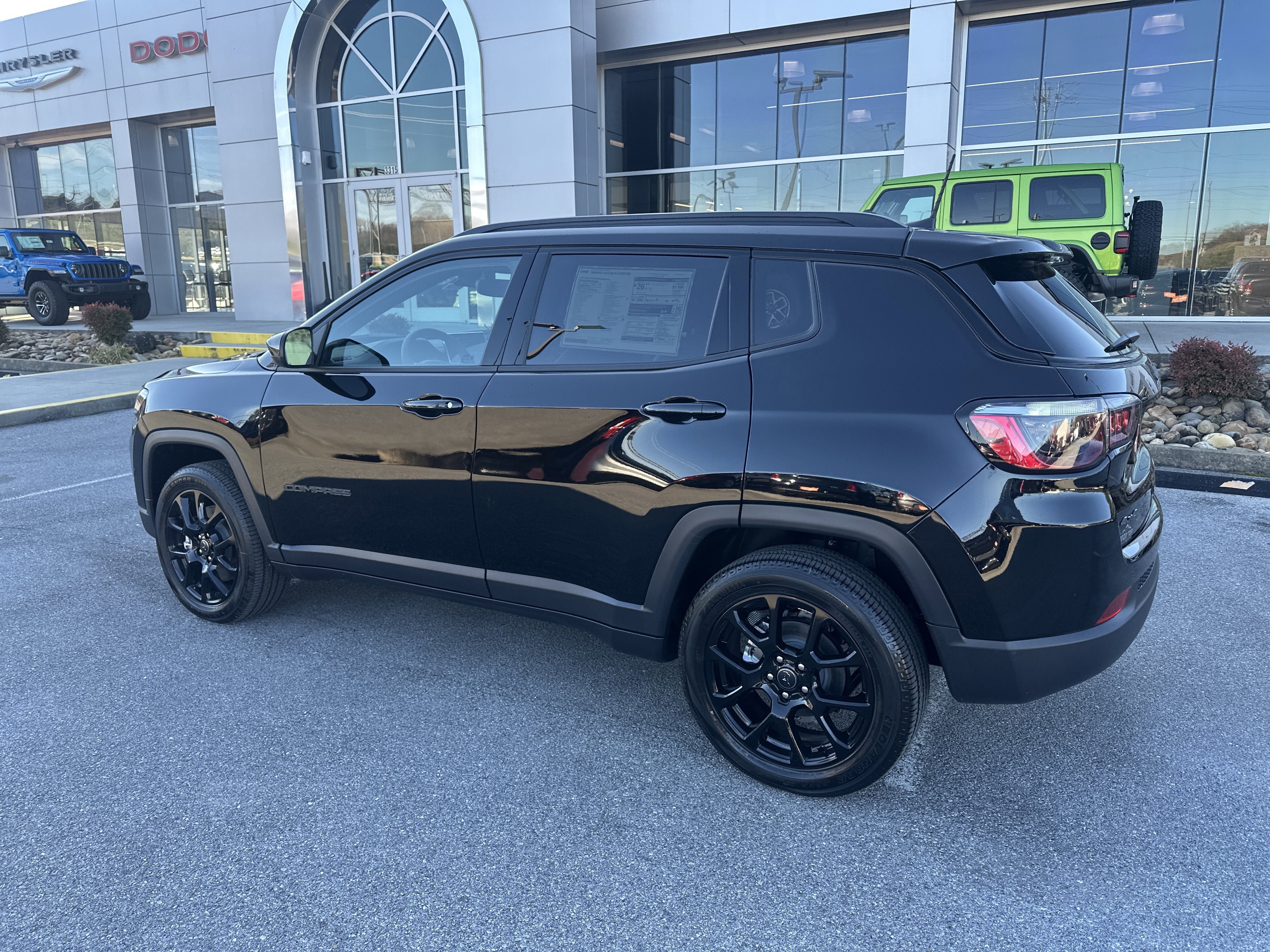 New 2026 Jeep Compass Latitude AWD/4WD image 10