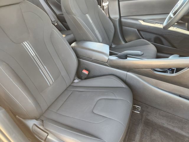 Used 2023 Hyundai Elantra SEL w/ Cargo Package image 10