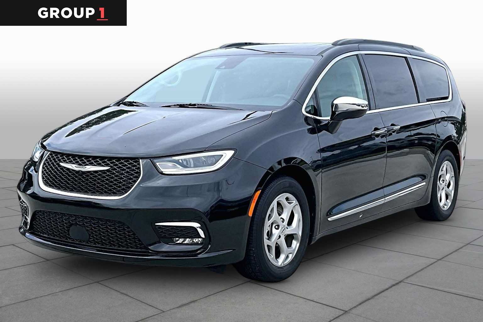 Used 2023 Chrysler Pacifica Limited