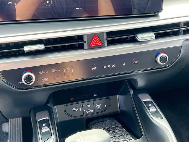 New 2026 Kia Sorento S FWD image 15