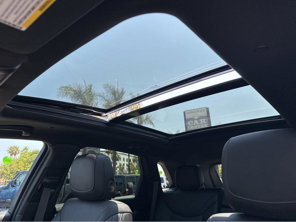 Used 2024 Cadillac XT5 Premium Luxury image 7