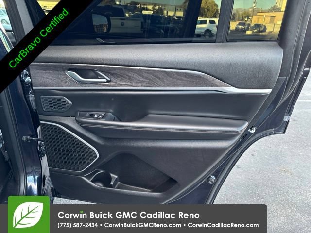 Used 2024 Jeep Grand Cherokee L Limited w/ Black Appearance Package AWD/4WD image 19
