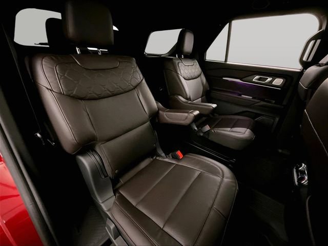 Used 2025 Ford Explorer Platinum w/ Ultimate Package AWD/4WD image 26