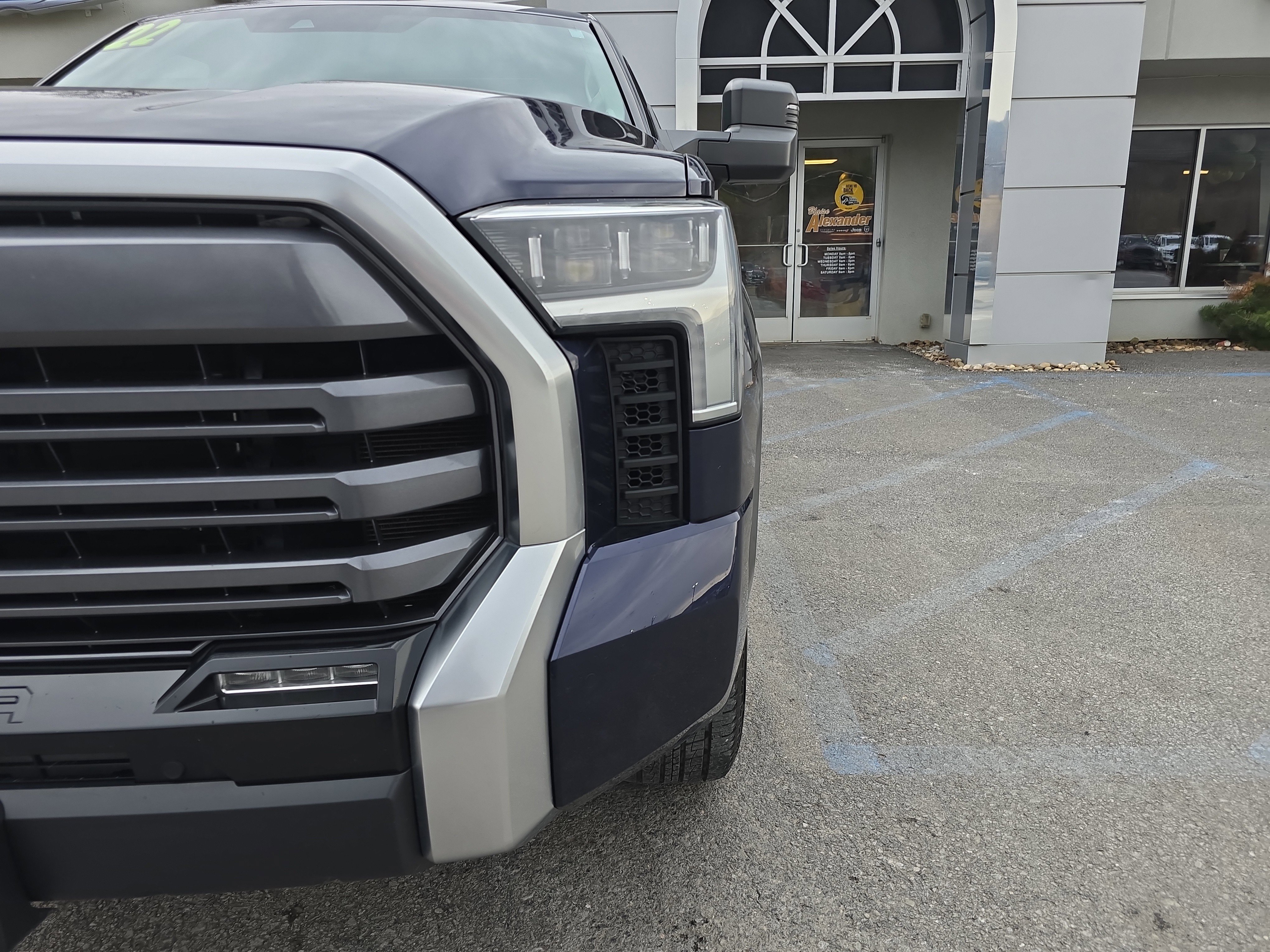 Used 2022 Toyota Tundra Limited image 10