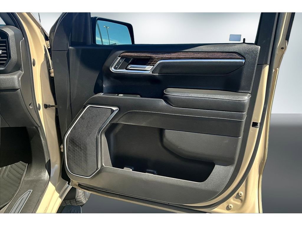 Used 2022 GMC Sierra 1500 Elevation image 24