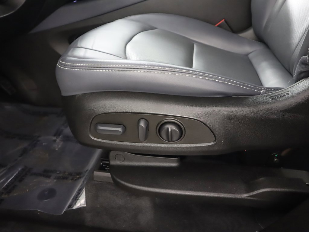 Used 2022 Buick Enclave Essence w/ Experience Buick Package image 32