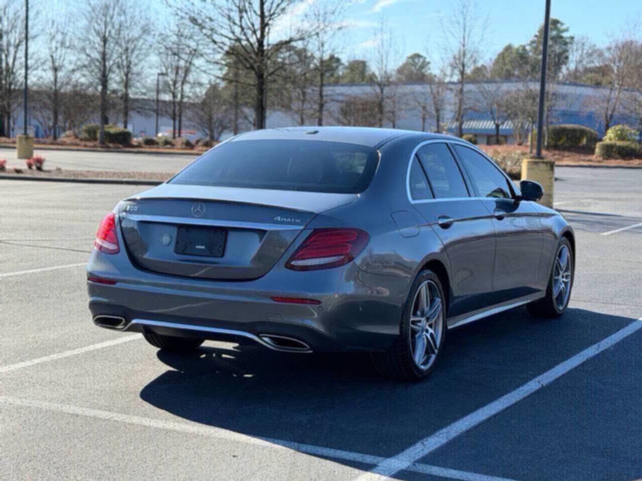 Used 2017 Mercedes-Benz E 300 4MATIC image 7
