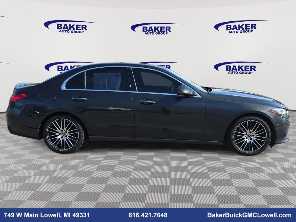 Used 2022 Mercedes-Benz C 300 4MATIC Sedan image 4