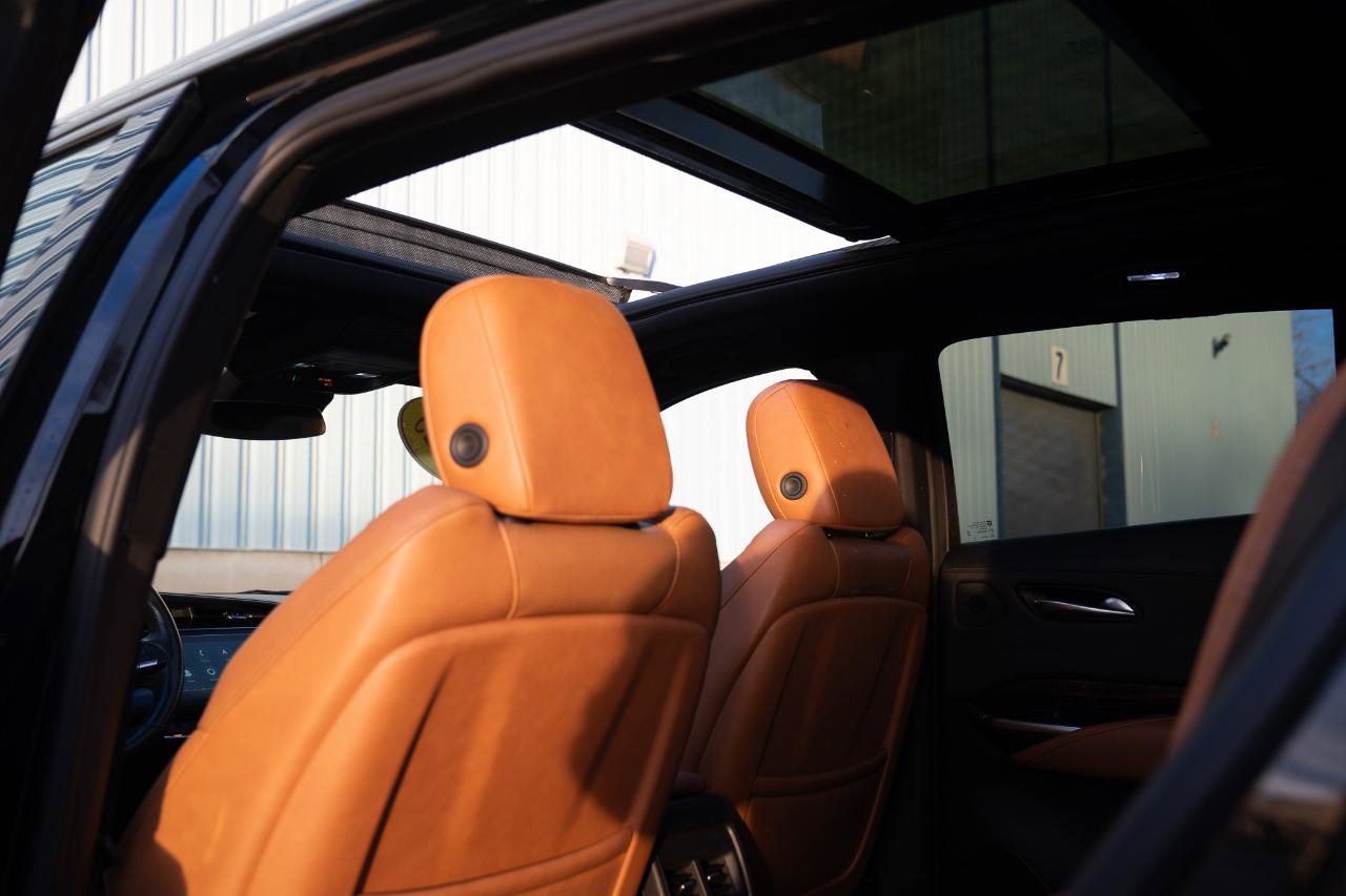 Used 2023 Cadillac XT4 Sport image 27