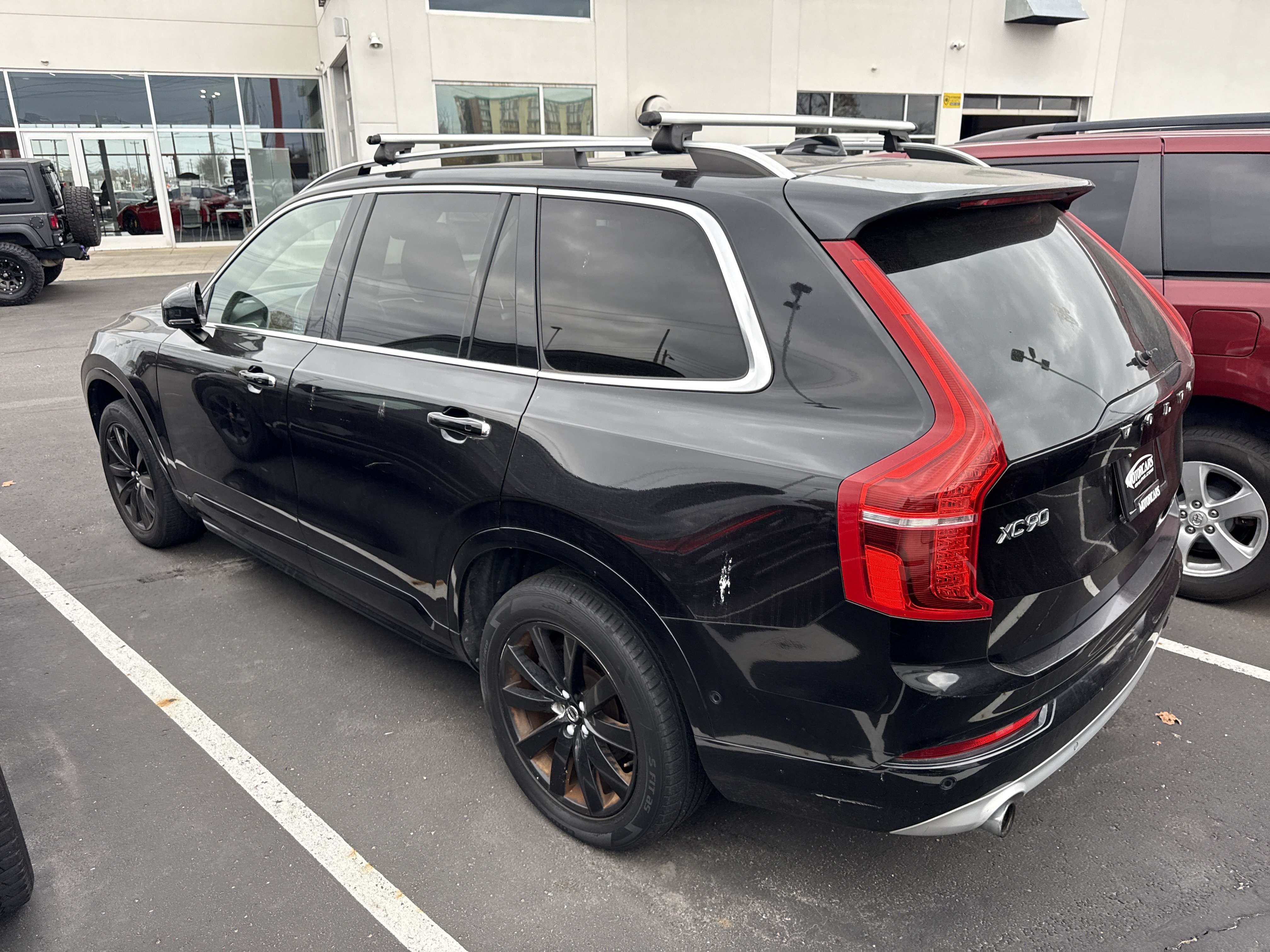 Used 2018 Volvo XC90 T5 Momentum w/ Convenience Package AWD/4WD image 3