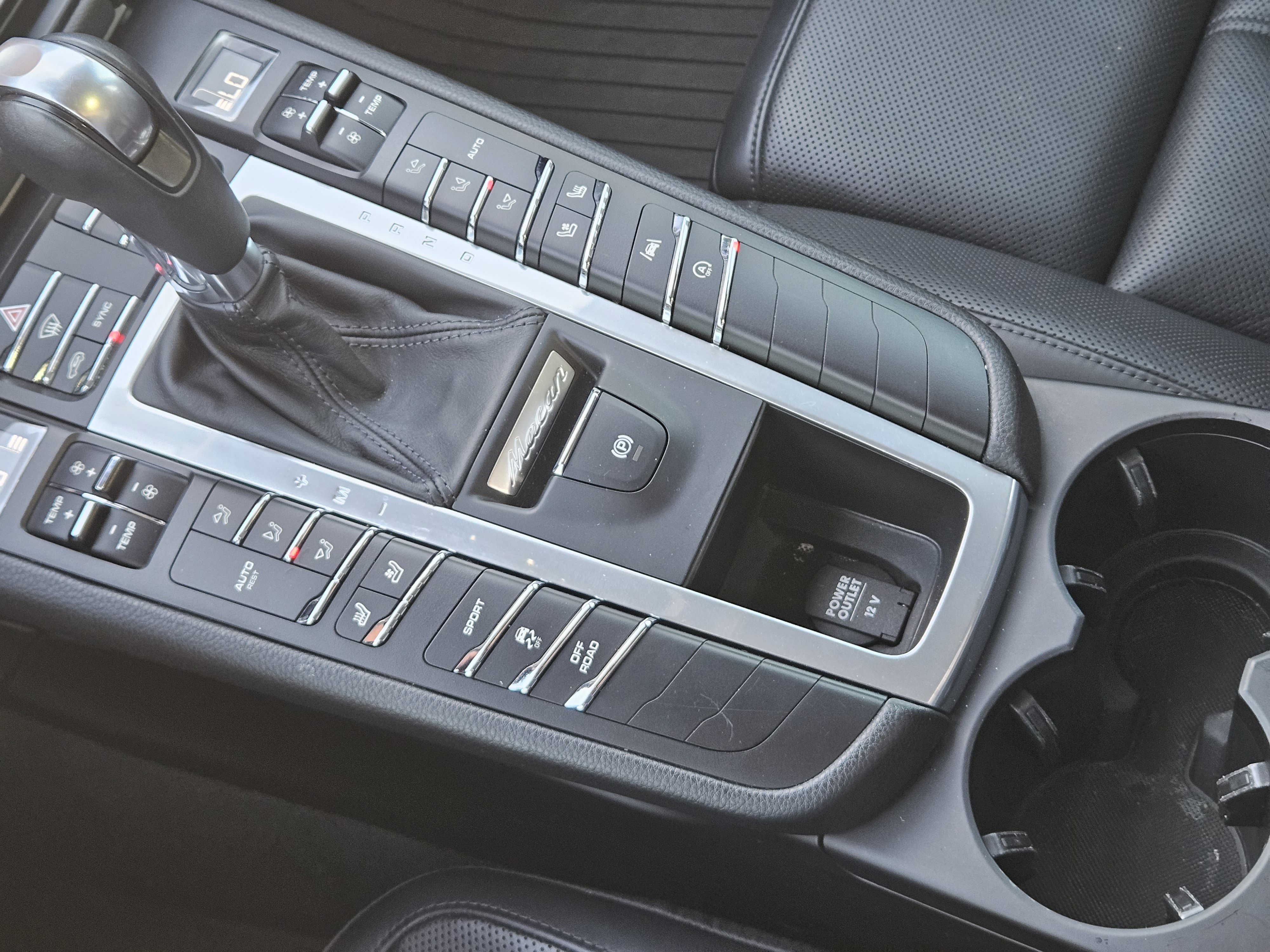 Certified 2021 Porsche Macan image 20