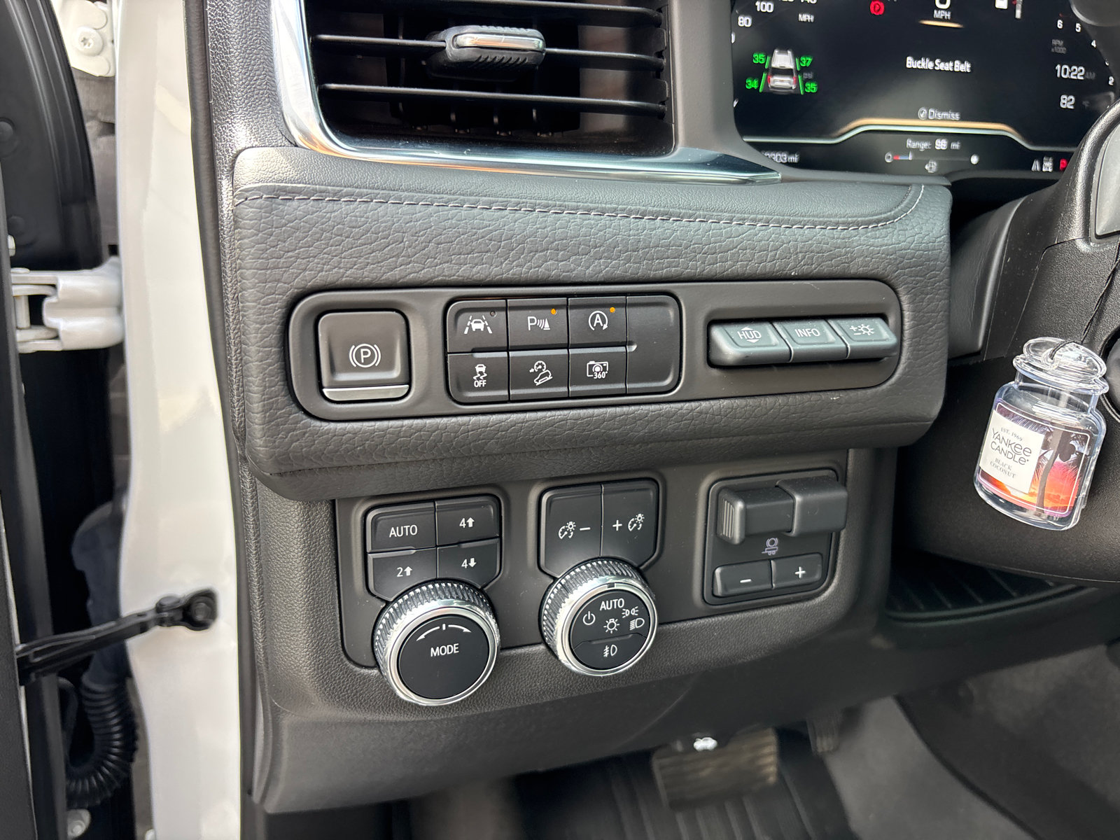 Used 2023 GMC Yukon Denali w/ Max Trailering Package AWD/4WD image 14