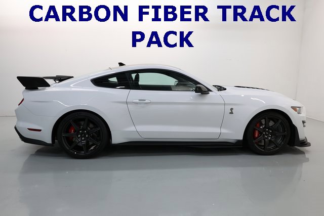 Used 2021 Ford Mustang Shelby GT500 w/ Carbon Fiber Track Pack image 3