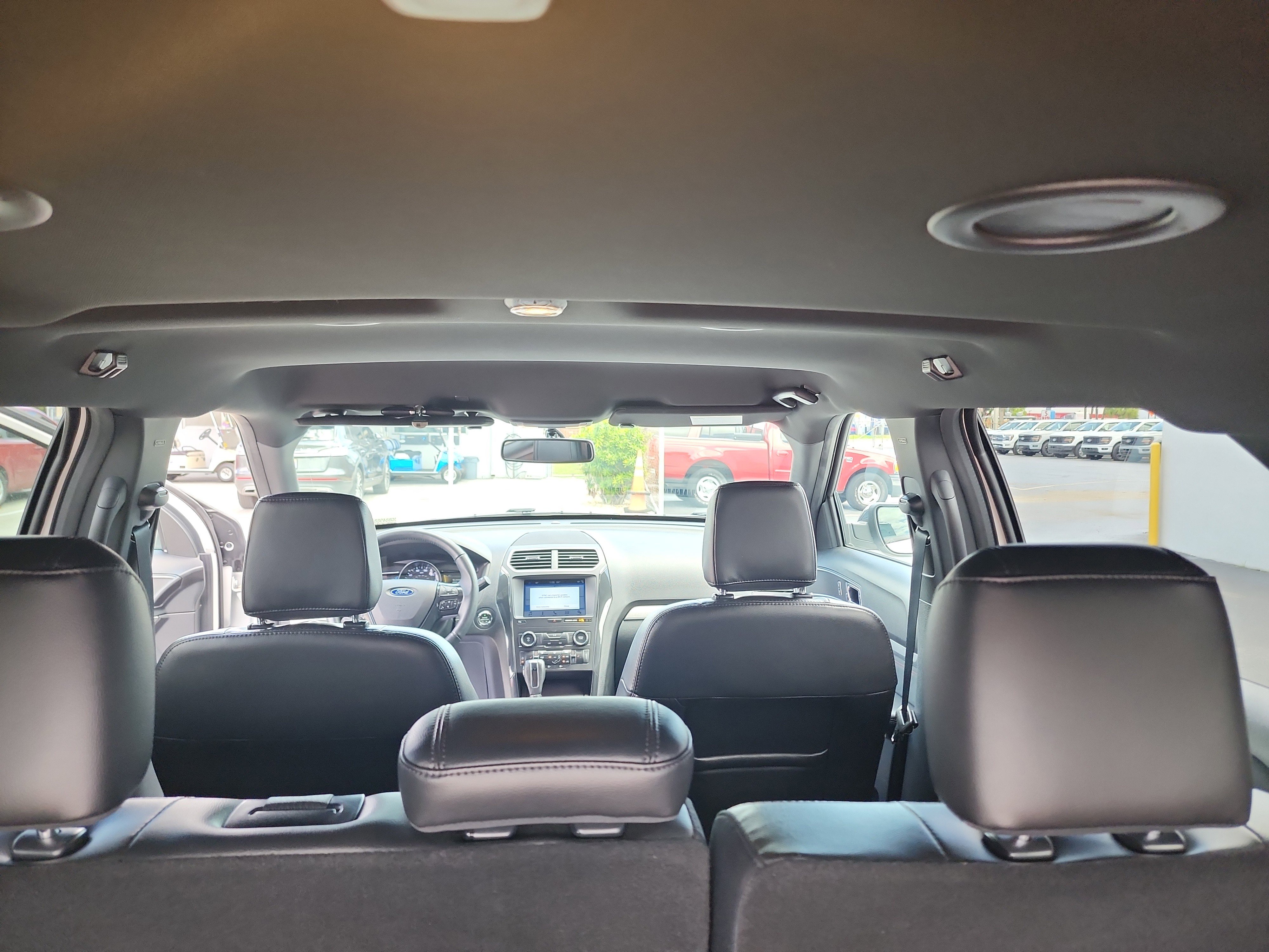 Certified 2018 Ford Explorer XLT w/ Equipment Group 202A image 18