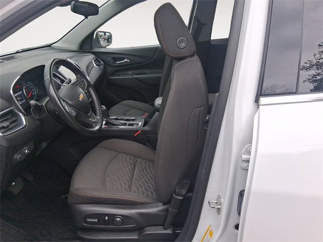 Used 2019 Chevrolet Equinox LT w/ Sun & Navigation Package image 9