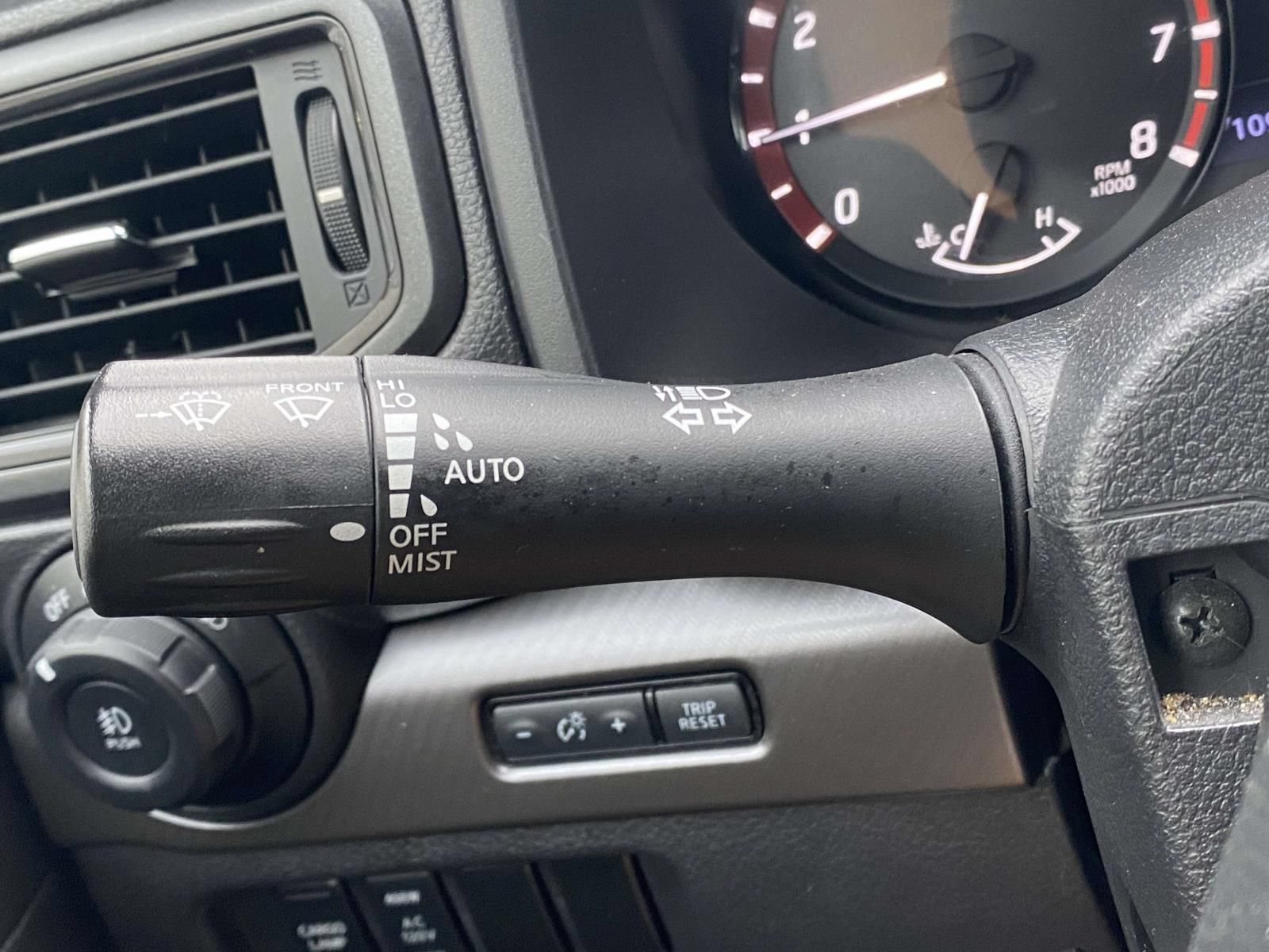 Used 2021 Nissan Titan PRO-4X w/ Pro-4x Convenience Package AWD/4WD image 24
