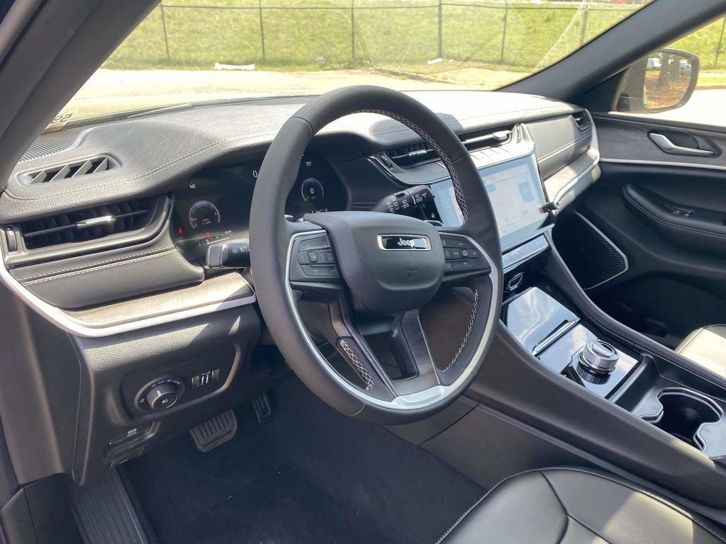 New 2026 Jeep Grand Cherokee Limited w/ Limited Altitude Package RWD image 18