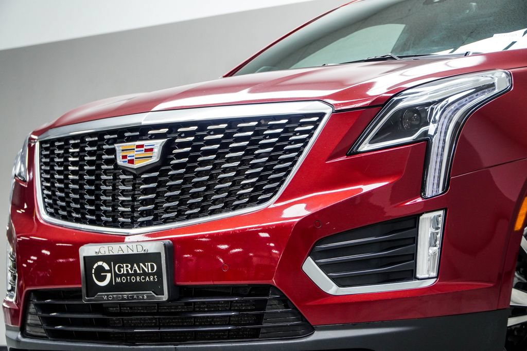 Used 2024 Cadillac XT5 Premium Luxury AWD/4WD image 2