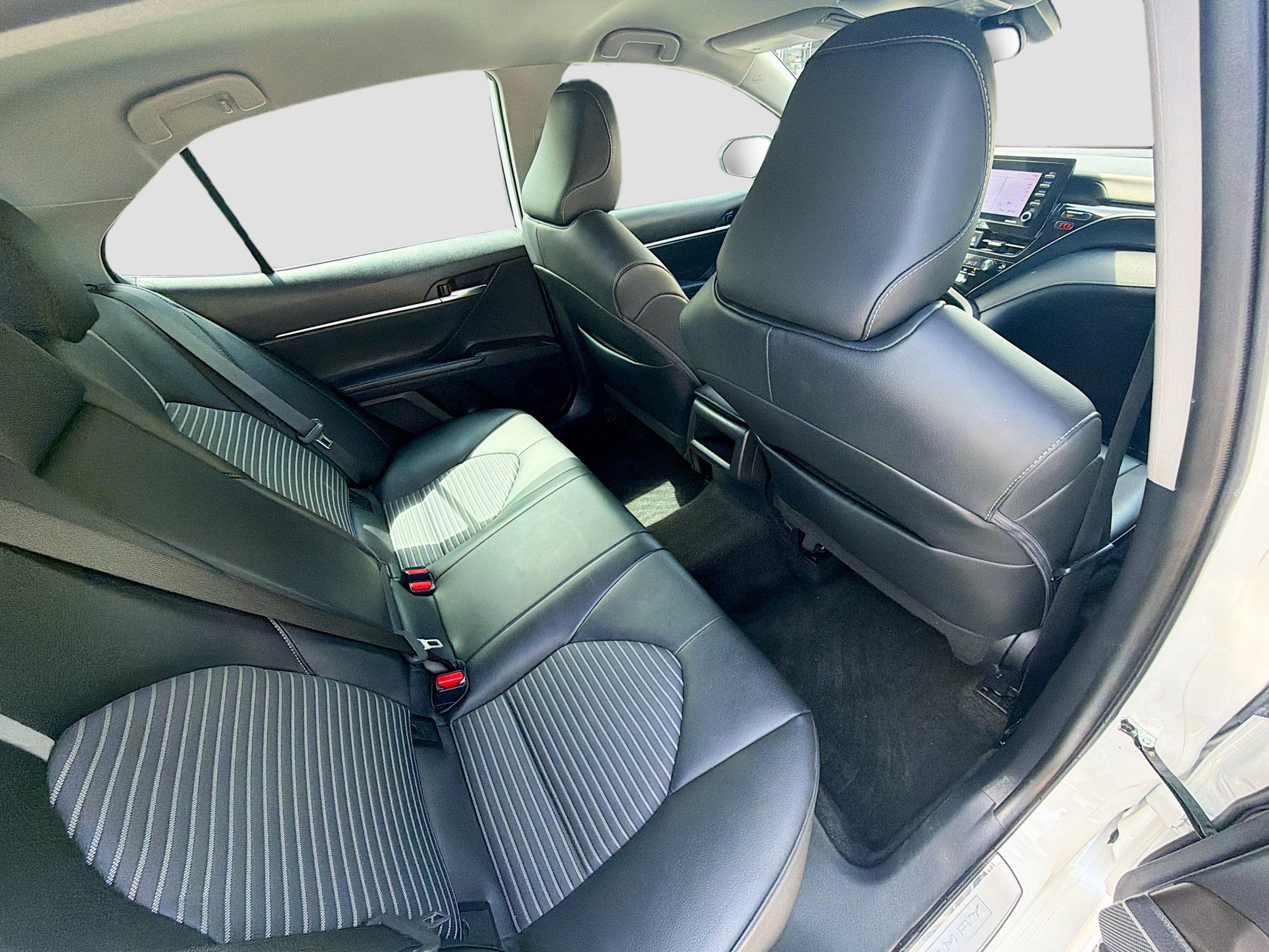 Used 2023 Toyota Camry SE FWD image 28