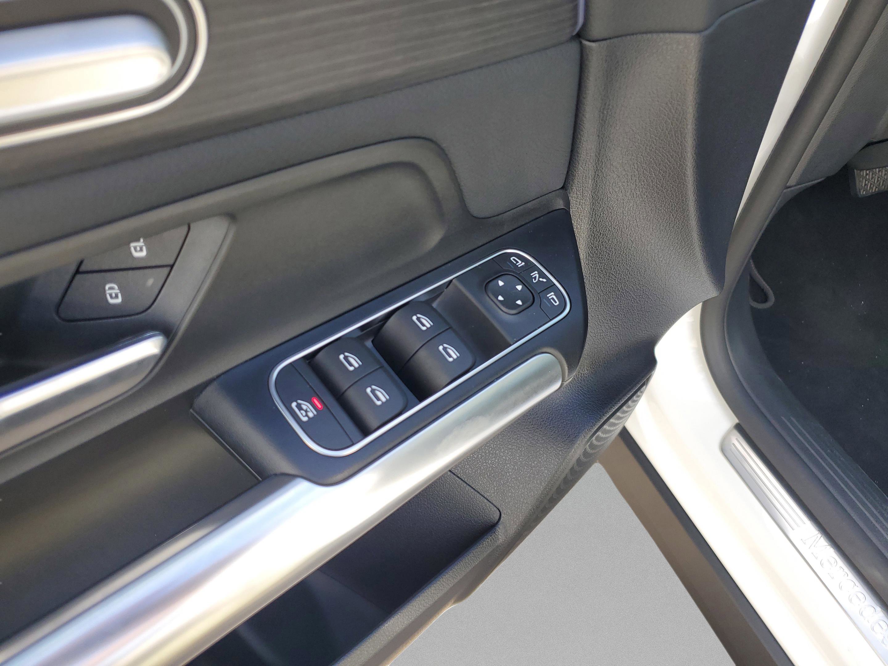 Certified 2025 Mercedes-Benz GLA 250 image 20