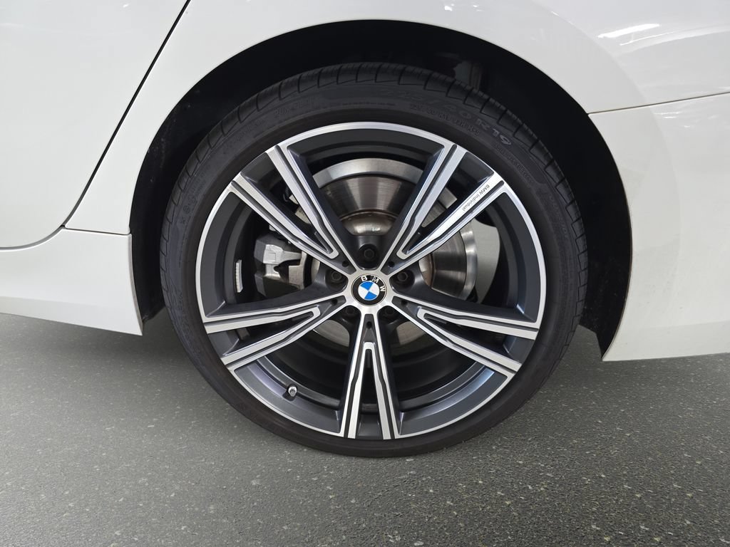Used 2024 BMW 330i Sedan w/ Convenience Package RWD image 31