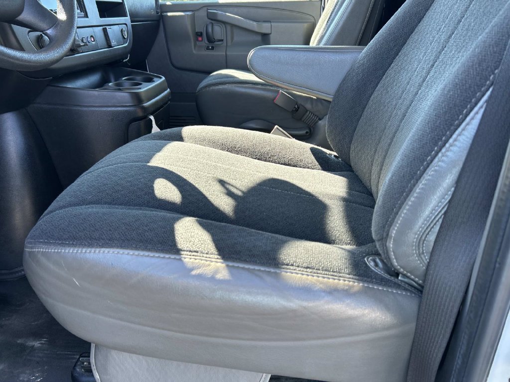 Used 2021 Chevrolet Express 2500 w/ Driver Convenience Package RWD image 20