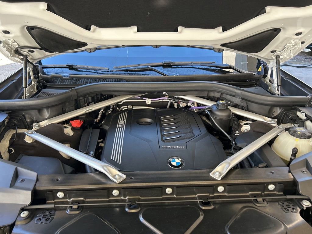 Used 2022 BMW X7 xDrive40i w/ M Sport Package image 12