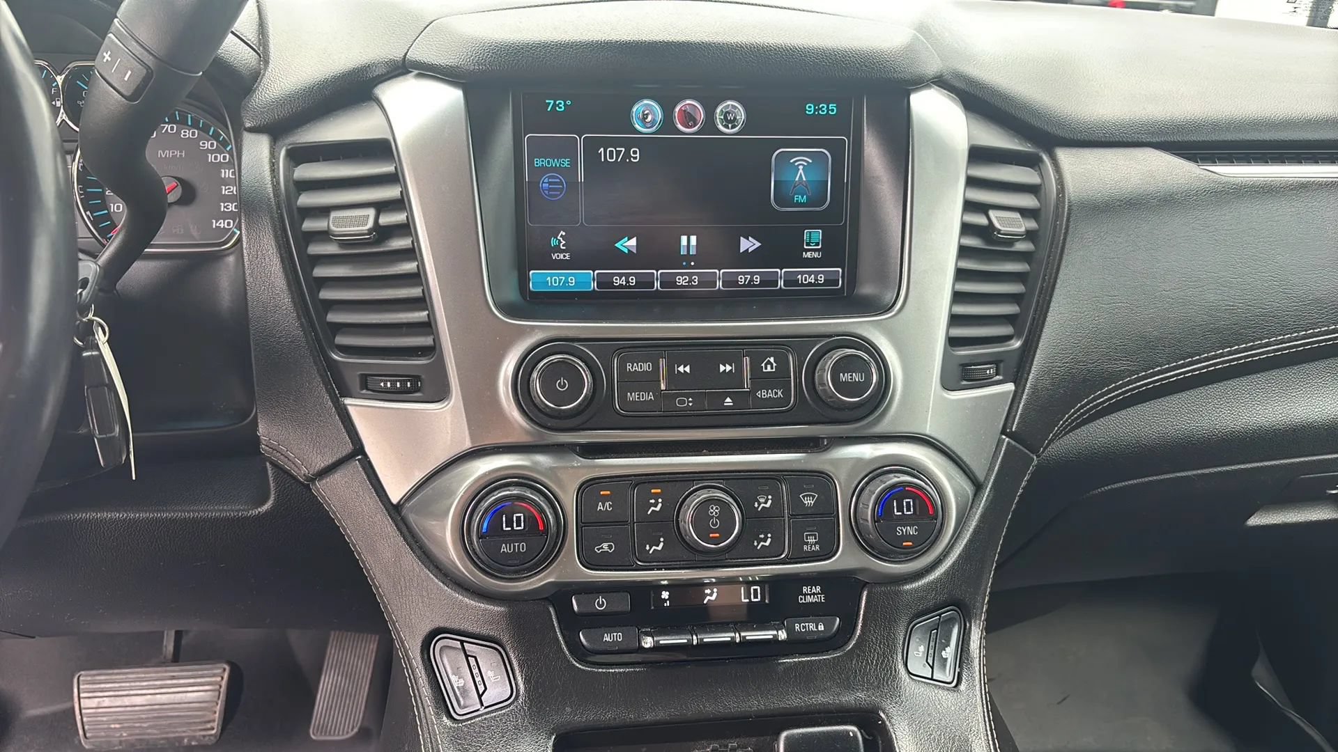 Used 2015 Chevrolet Suburban LT AWD/4WD image 27