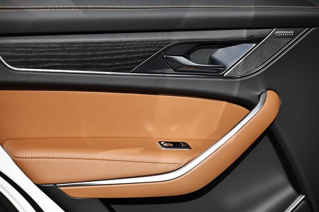 New 2026 Jaguar F-PACE R-Dynamic S image 27