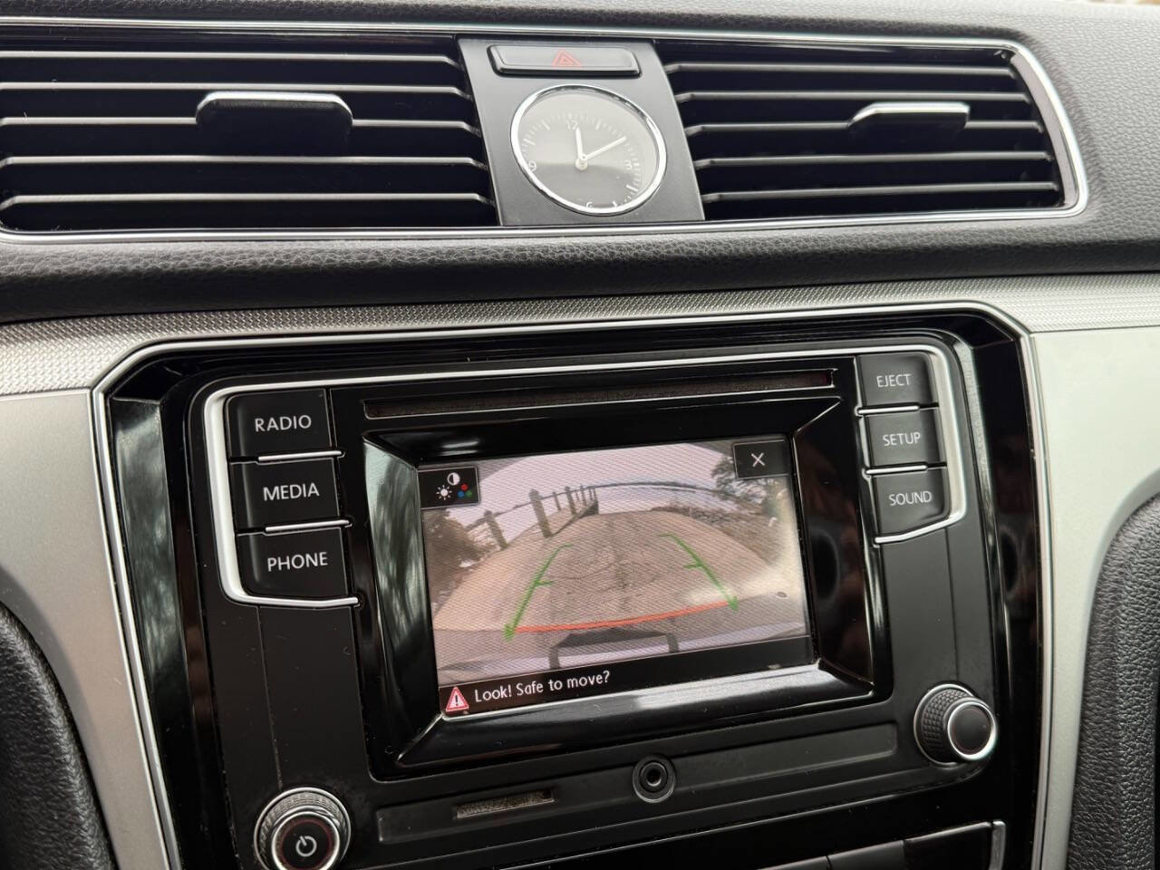 Used 2017 Volkswagen Passat 1.8T S image 17