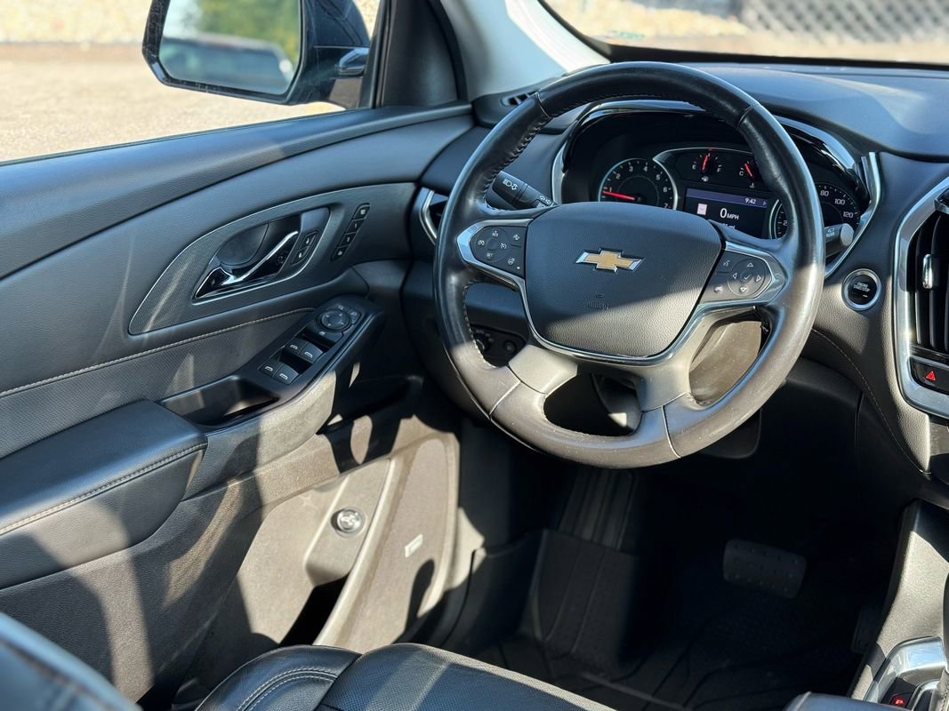 Used 2020 Chevrolet Traverse Premier w/ Redline Edition image 11