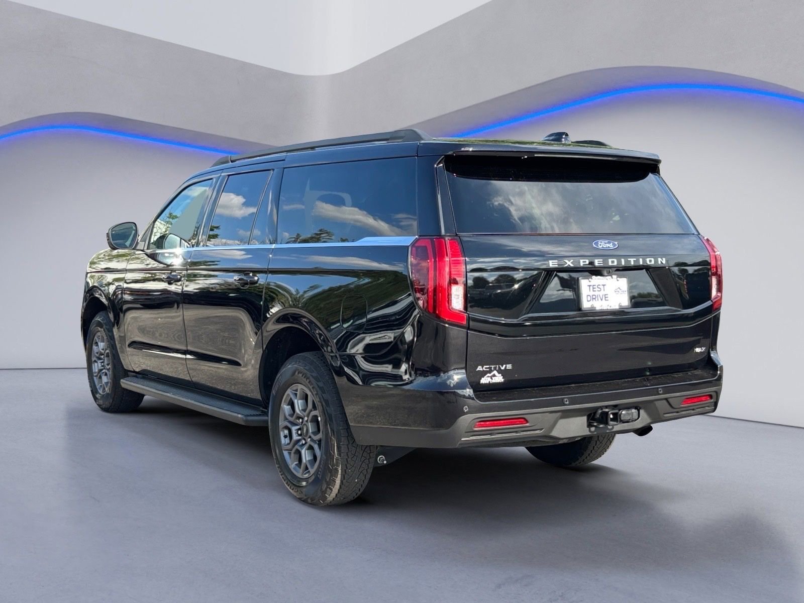Used 2025 Ford Expedition Max Active RWD image 10