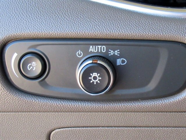 Used 2019 Chevrolet Malibu Premier w/ Sun and Wheel Package image 31