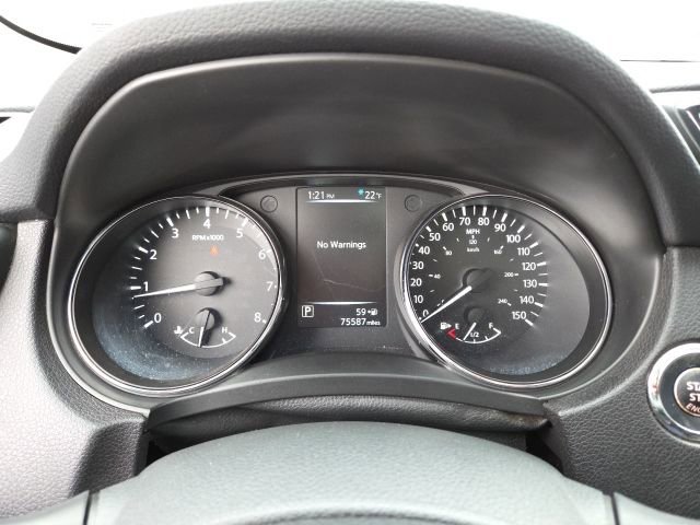 Used 2017 Nissan Rogue SV image 15