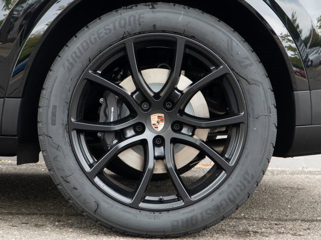 New 2026 Porsche Cayenne Coupe image 13