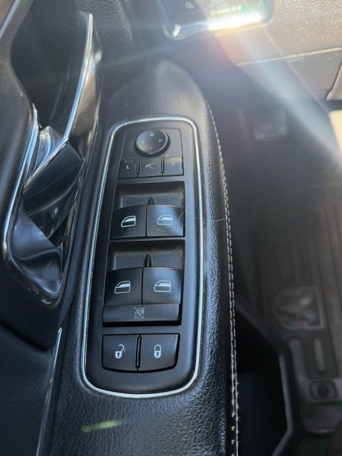 Used 2014 RAM 1500 Laramie w/ Convenience Group image 16