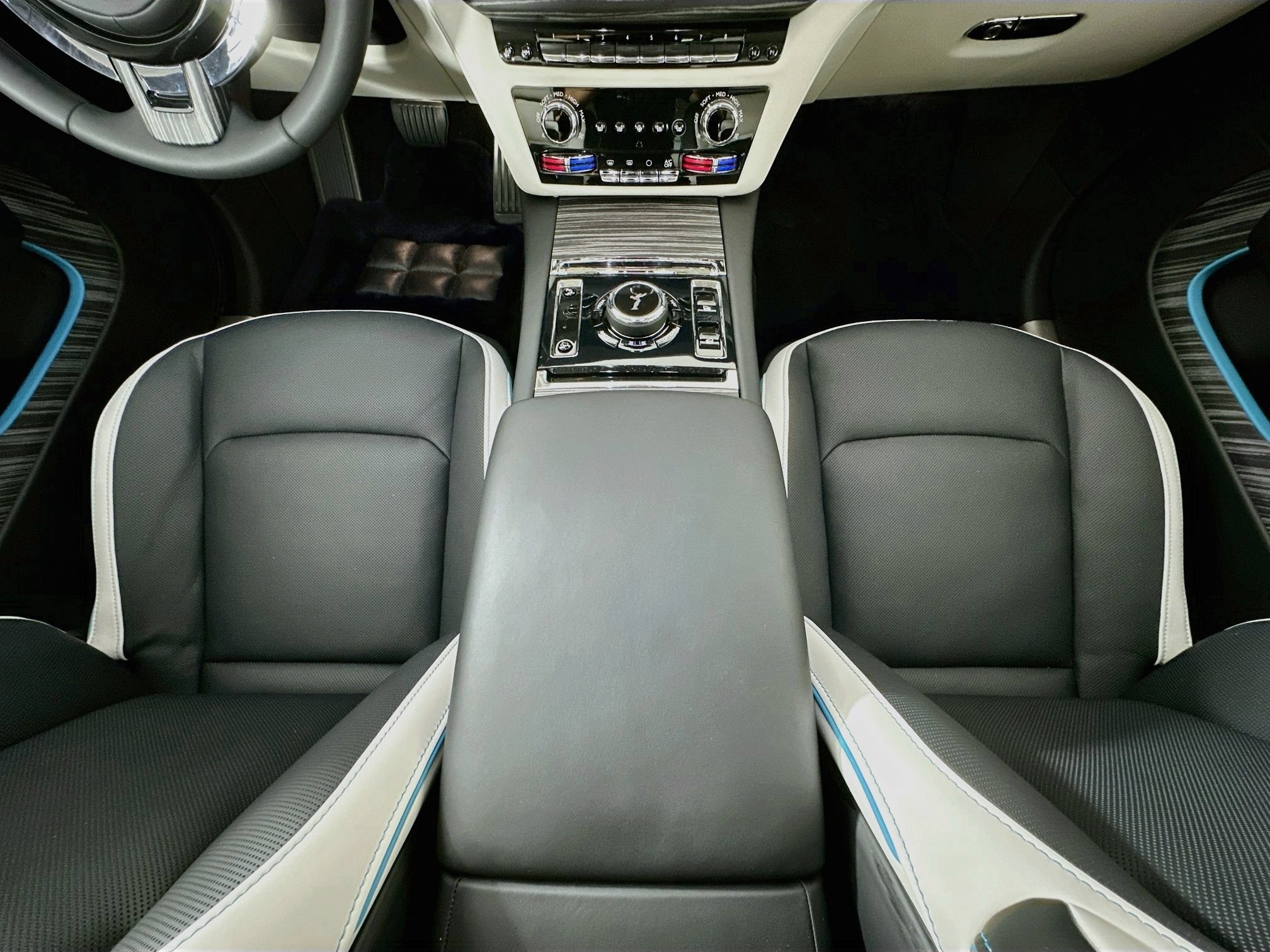 New 2026 Rolls-Royce Spectre AWD/4WD image 22