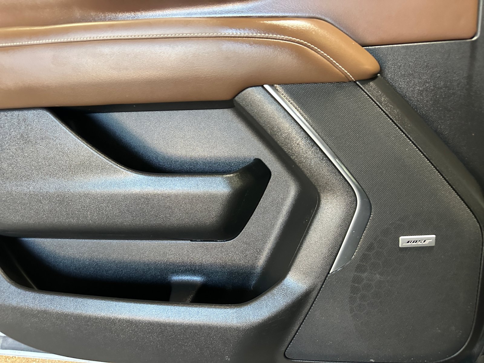 Used 2021 Chevrolet Tahoe High Country w/ Premium Package RWD image 28