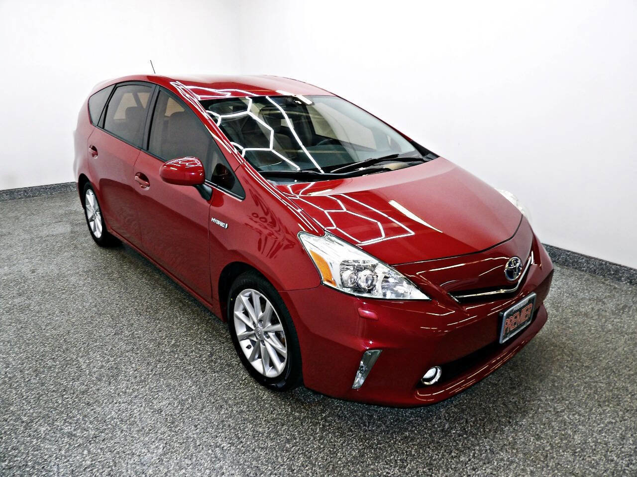 Used 2014 Toyota Prius V Five image 3