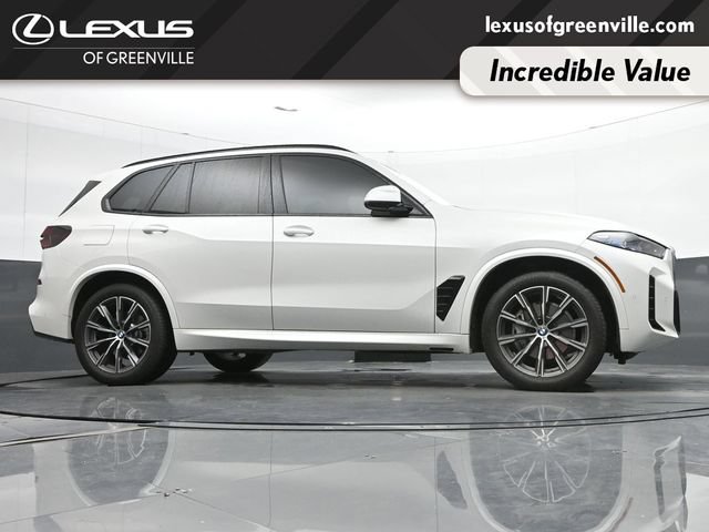 Used 2025 BMW X5 xDrive40i w/ M Sport Package AWD/4WD image 36