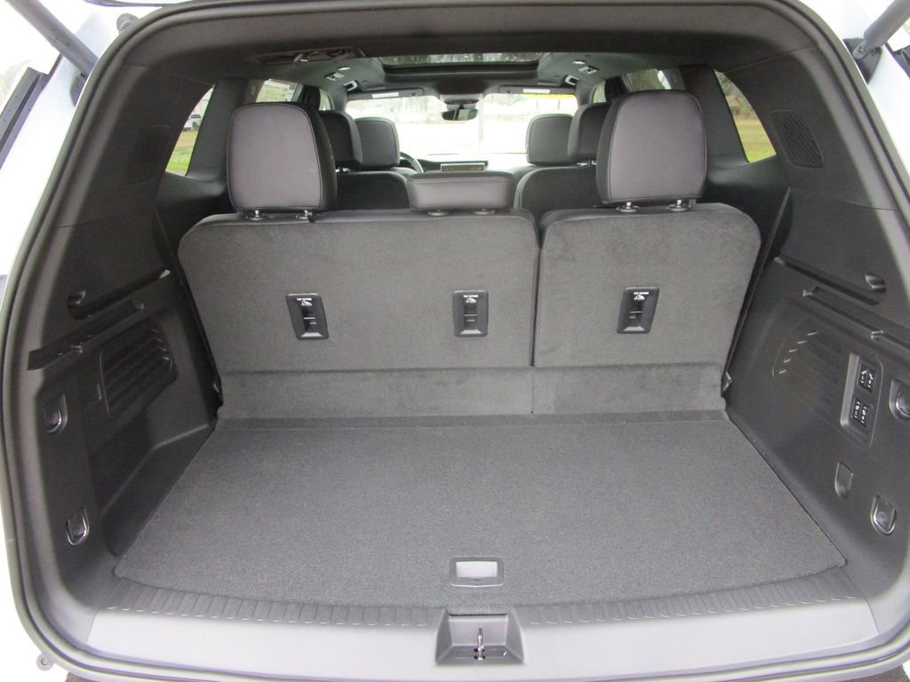 New 2026 GMC Acadia Denali w/ Super Cruise Package image 13