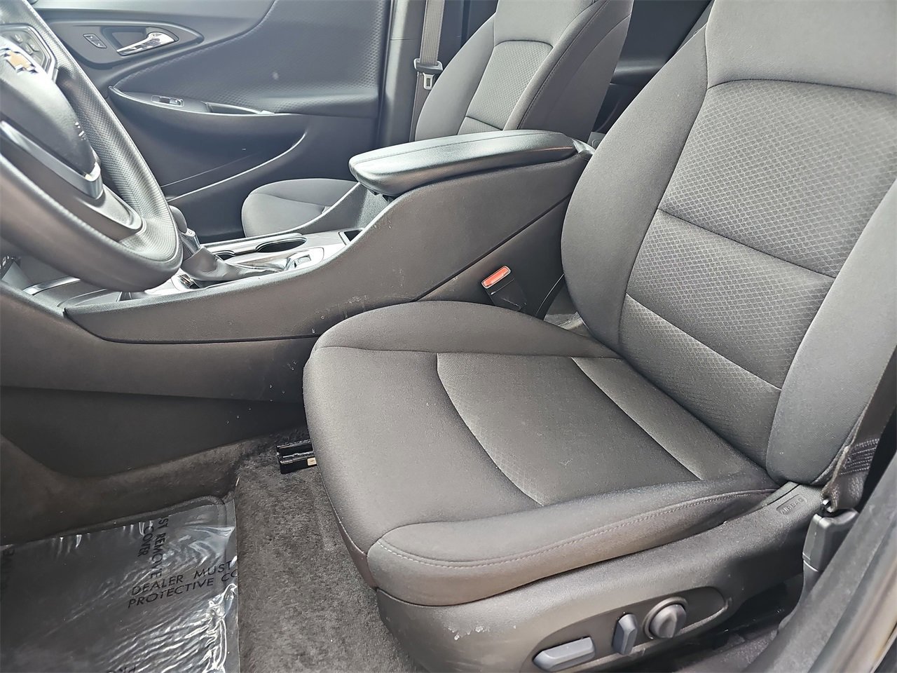 Used 2025 Chevrolet Malibu LT image 14