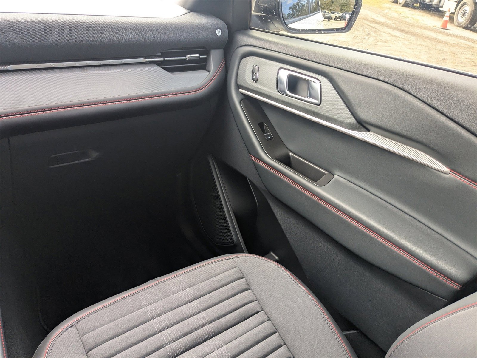 New 2025 Ford Explorer ST-Line w/ Premium Package image 19