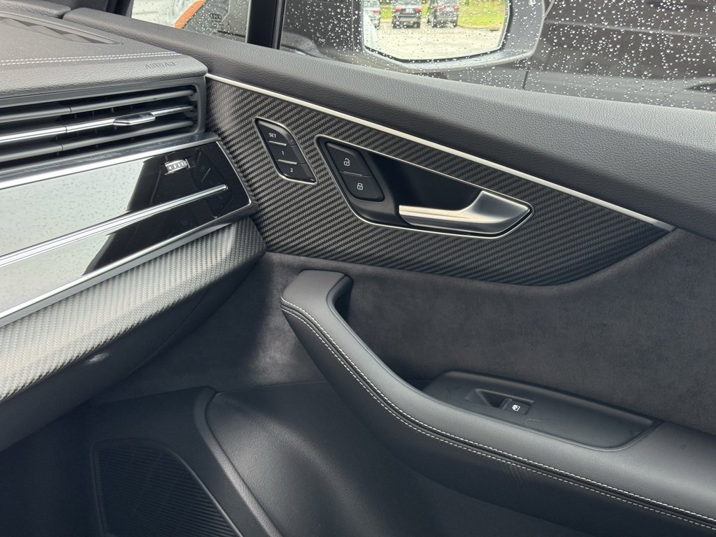 Used 2025 Audi SQ7 Prestige image 35