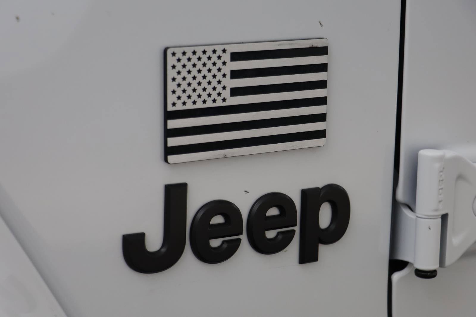 Used 2025 Jeep Gladiator Sport image 5